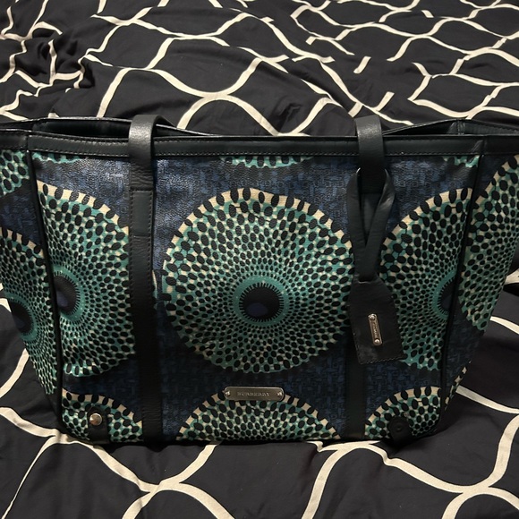 Authentic Burberry tote pvc - Picture 1 of 8